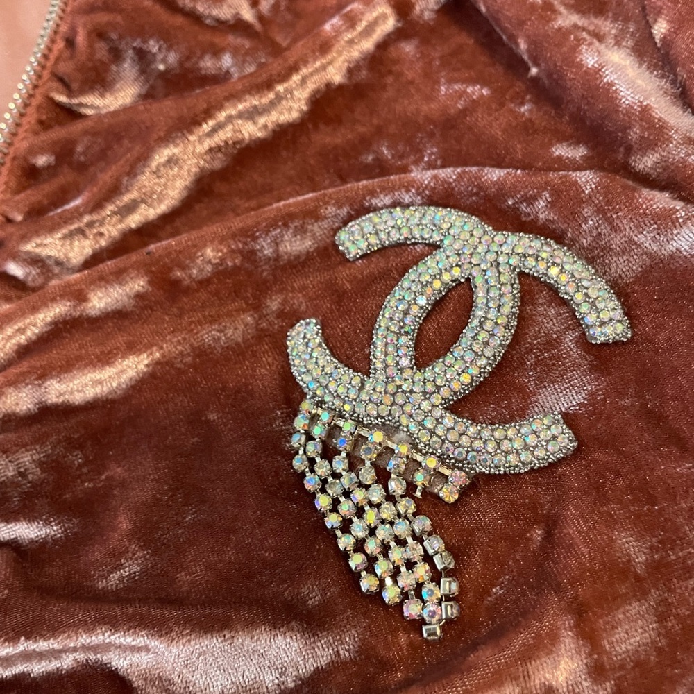 Velvet Zip-Front Jacket with Crystal CC Logo - unbranded - Picture 2 of 5